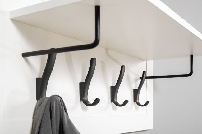 Комод четыре ящика с настенной вешалкой и двумя платяными шкафами Остин цвет белый шагрень/дуб крафт золотой Комод четыре ящика с настенной вешалкой и двумя платяными шкафами Остин цвет белый шагрень/дуб крафт золотой