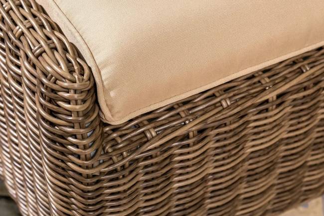 Оттоманка из искусственного ротанга OPAL