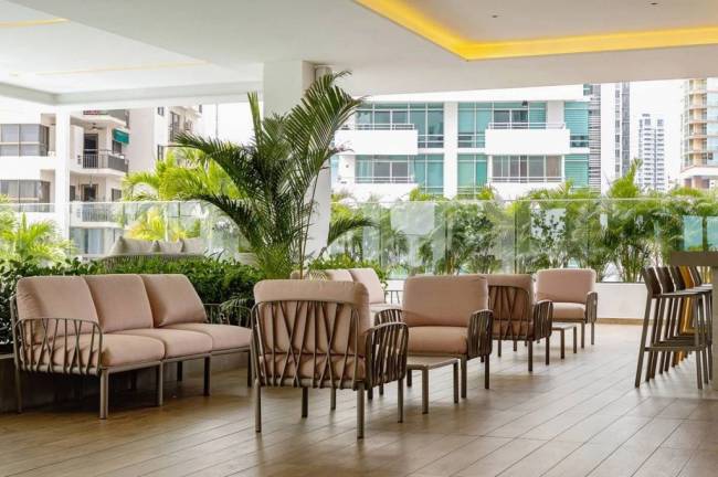 Столик пластиковый кофейный Komodo Tavolino тортора 700х700х325 мм