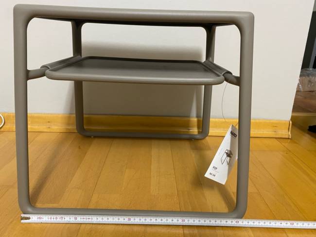 Столик пластиковый для лежака Pop тортора 440х395х385 мм