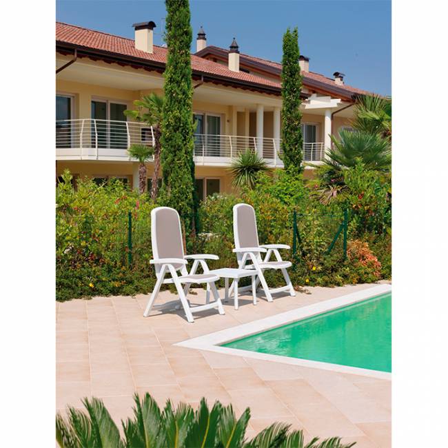 Столик пластиковый для лежака Rodi белый 460х460х400 мм